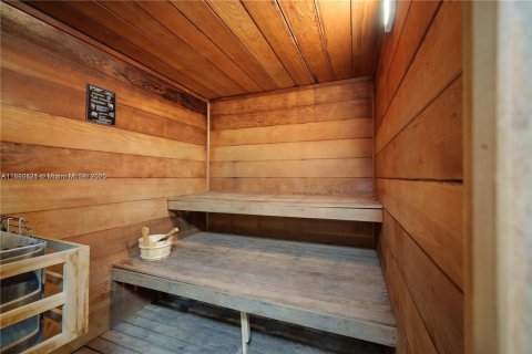 Copropriété à louer à Surfside, Floride: 1 chambre, 89.37 m2 № 1943344 - photo 18