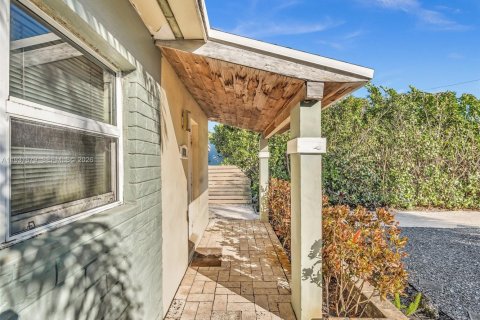 House in Fort Lauderdale, Florida 3 bedrooms, 85.93 sq.m. № 1995787 - photo 5