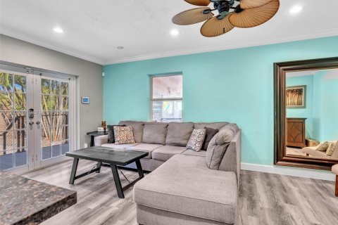 House in Fort Lauderdale, Florida 3 bedrooms, 85.93 sq.m. № 1995787 - photo 11