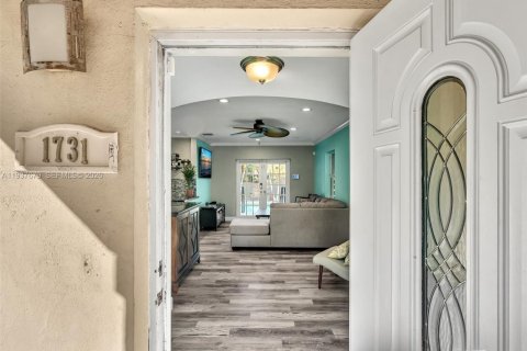 House in Fort Lauderdale, Florida 3 bedrooms, 85.93 sq.m. № 1995787 - photo 7