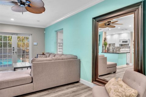 House in Fort Lauderdale, Florida 3 bedrooms, 85.93 sq.m. № 1995787 - photo 9