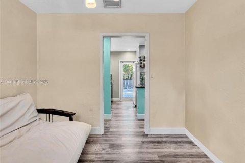 House in Fort Lauderdale, Florida 3 bedrooms, 85.93 sq.m. № 1995787 - photo 25