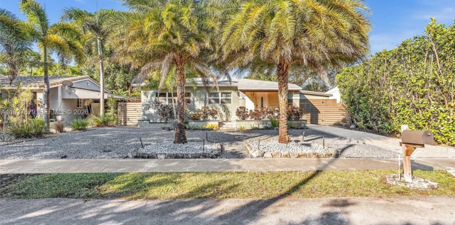 House in Fort Lauderdale, Florida 3 bedrooms, 85.93 sq.m. № 1995787