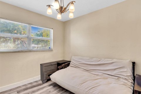 House in Fort Lauderdale, Florida 3 bedrooms, 85.93 sq.m. № 1995787 - photo 24