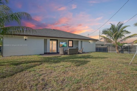 House in Port St. Lucie, Florida 3 bedrooms, 191.66 sq.m. № 1697556 - photo 16
