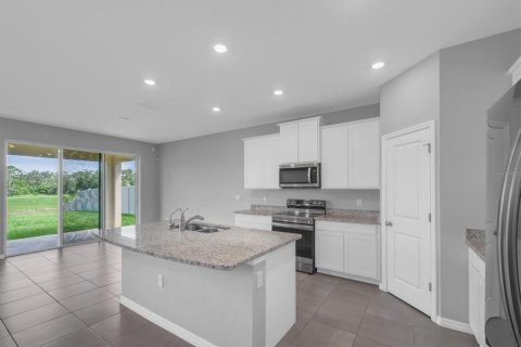 House in Wimauma, Florida 4 bedrooms, 254.37 sq.m. № 1806607 - photo 10