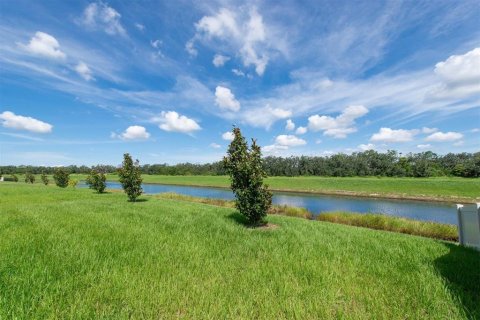 House in Wimauma, Florida 4 bedrooms, 254.37 sq.m. № 1806607 - photo 4