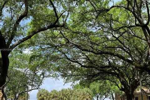 Condominio en alquiler en Miami Lakes, Florida, 3 dormitorios, 125.23 m2 № 2075575 - foto 3