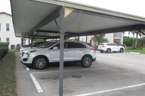 Condo in Stuart, Florida, 2 bedrooms  № 2189488 - photo 20