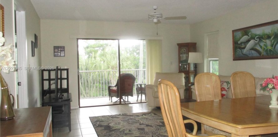 Condo in Stuart, Florida, 2 bedrooms  № 2189488