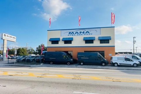 Commercial property in Miami, Florida № 1710230 - photo 7