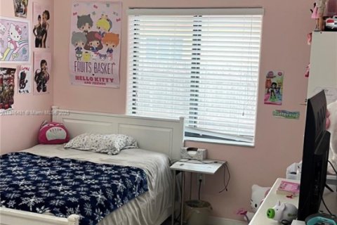 Casa en venta en Miami, Florida, 3 dormitorios, 175.49 m2 № 1922679 - foto 10