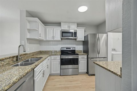 Copropriété à vendre à Orlando, Floride: 4 chambres, 122.91 m2 № 2431205 - photo 6