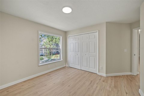 Copropriété à vendre à Orlando, Floride: 4 chambres, 122.91 m2 № 2431205 - photo 17