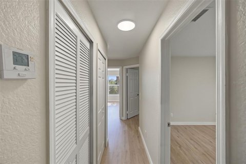 Copropriété à vendre à Orlando, Floride: 4 chambres, 122.91 m2 № 2431205 - photo 12