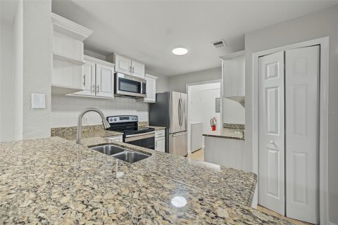 Copropriété à vendre à Orlando, Floride: 4 chambres, 122.91 m2 № 2431205 - photo 5