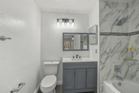 Copropriété à vendre à Orlando, Floride: 4 chambres, 122.91 m2 № 2431205 - photo 11