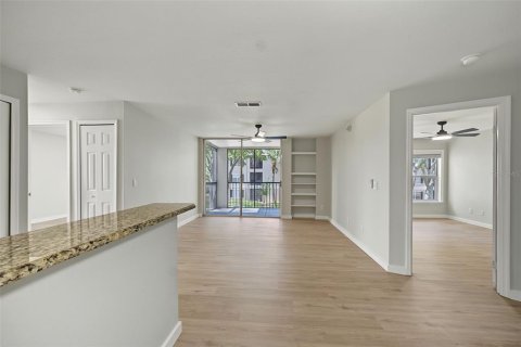 Copropriété à vendre à Orlando, Floride: 4 chambres, 122.91 m2 № 2431205 - photo 3