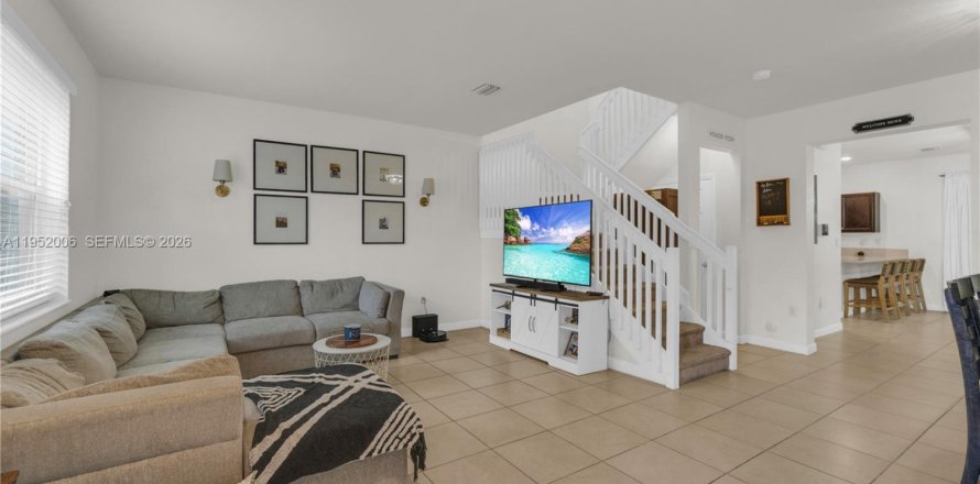 Adosado en Homestead, Florida 3 dormitorios, 154.12 m2 № 2006457