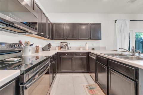 Adosado en venta en Homestead, Florida, 3 dormitorios, 154.12 m2 № 2006457 - foto 14