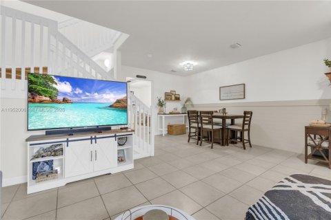 Adosado en venta en Homestead, Florida, 3 dormitorios, 154.12 m2 № 2006457 - foto 3