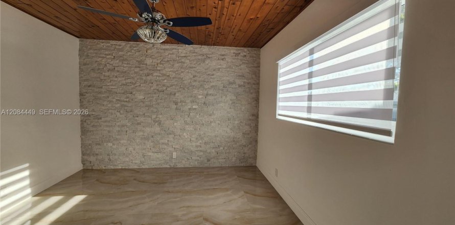 Immobilier commercial à Hallandale Beach, Floride 1 chambre, 51.1 m2 № 2353633