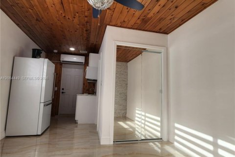 Immobilier commercial à louer à Hallandale Beach, Floride: 1 chambre, 51.1 m2 № 2353633 - photo 6