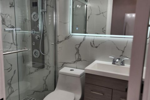Immobilier commercial à louer à Hallandale Beach, Floride: 1 chambre, 51.1 m2 № 2353633 - photo 12