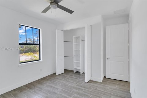 Купить виллу или дом в Порт-Шарлотт, Флорида 4 спальни, 167.22м2, № 1997490 - фото 13