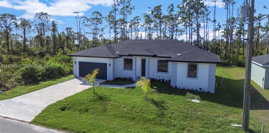 Дом в Порт-Шарлотт, Флорида 4 спальни, 167.22м2 № 1997490