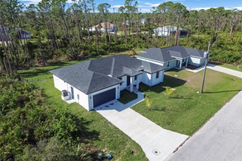 Купить виллу или дом в Порт-Шарлотт, Флорида 4 спальни, 167.22м2, № 1997490 - фото 2