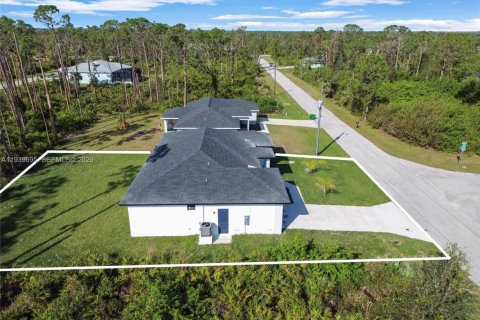 Купить виллу или дом в Порт-Шарлотт, Флорида 4 спальни, 167.22м2, № 1997490 - фото 3