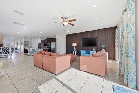 House in Kissimmee, Florida 9 bedrooms, 430.14 sq.m. № 2094452 - photo 26