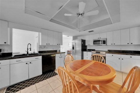 Villa ou maison à vendre à Port Charlotte, Floride: 3 chambres, 159.42 m2 № 1909518 - photo 21
