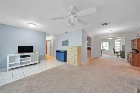 Villa ou maison à vendre à Port Charlotte, Floride: 3 chambres, 159.42 m2 № 1909518 - photo 14