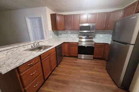 House in Coral Springs, Florida 3 bedrooms, 136.29 sq.m. № 2391780 - photo 3