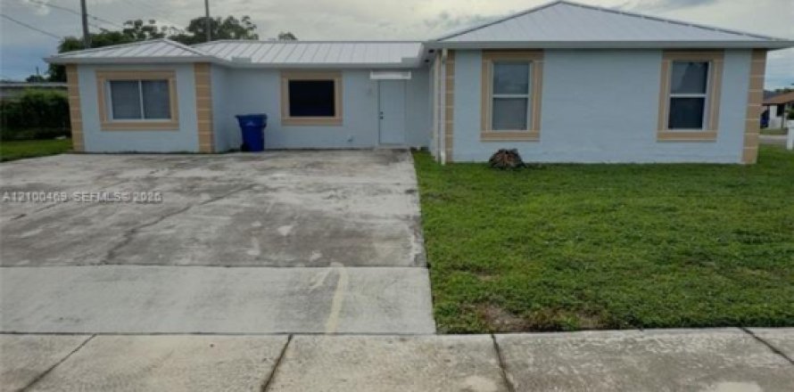 Villa ou maison à West Palm Beach, Floride 3 chambres, 162.02 m2 № 2400628