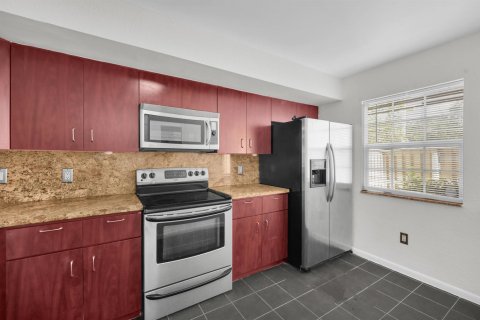 Touwnhouse à vendre à North Lauderdale, Floride: 2 chambres, 109.35 m2 № 2397136 - photo 3