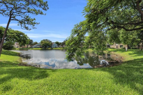 Touwnhouse à vendre à North Lauderdale, Floride: 2 chambres, 109.35 m2 № 2397136 - photo 30