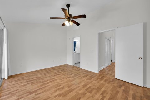 Touwnhouse à vendre à North Lauderdale, Floride: 2 chambres, 109.35 m2 № 2397136 - photo 10