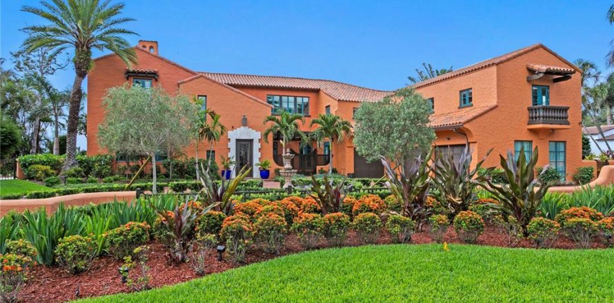 Casa en Saint Petersburg, Florida 6 dormitorios, 659.7 m2 № 1806900