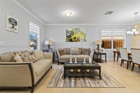 Купить виллу или дом в Хомстед, Флорида 6 спален, 276.85м2, № 2023247 - фото 6