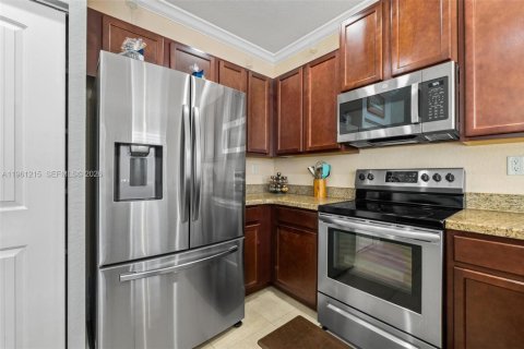 Купить виллу или дом в Хомстед, Флорида 6 спален, 276.85м2, № 2023247 - фото 18