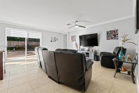 Купить виллу или дом в Хомстед, Флорида 6 спален, 276.85м2, № 2023247 - фото 12