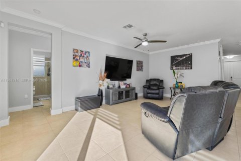 Купить виллу или дом в Хомстед, Флорида 6 спален, 276.85м2, № 2023247 - фото 14