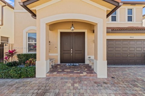 Купить виллу или дом в Хомстед, Флорида 6 спален, 276.85м2, № 2023247 - фото 4