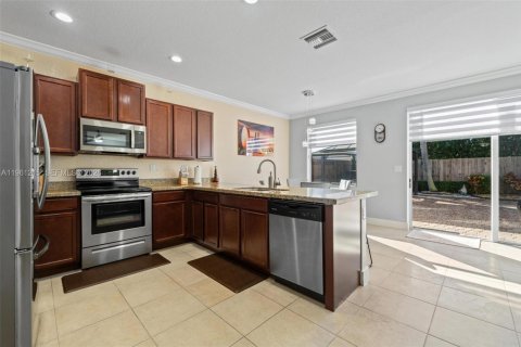 Купить виллу или дом в Хомстед, Флорида 6 спален, 276.85м2, № 2023247 - фото 16