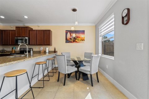 Купить виллу или дом в Хомстед, Флорида 6 спален, 276.85м2, № 2023247 - фото 23