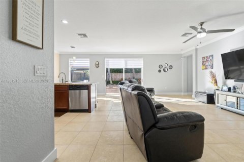 Купить виллу или дом в Хомстед, Флорида 6 спален, 276.85м2, № 2023247 - фото 11