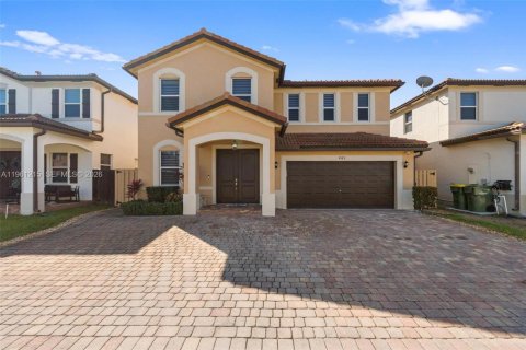 Дом в Хомстед, Флорида 6 спален, 276.85м2 № 2023247